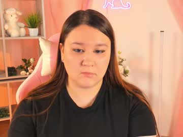 Skinny Asian cam girl Rochelelin live in HD