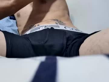 Live gay cam model Rochie7 streaming now in HD
