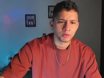 ronnie_miller1 - Live Nude Girls - Chaturbate Cams