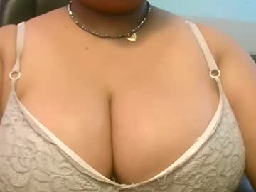 Squirting cam girl S03286 age 29 yrs live now