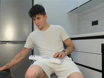 Sairyeks, 18 years old, GOAL: TAKE OFF T-SHIRT [489 tokens remaining] Welcome to my room! #18 #bigcock #tattoo #muscle #new, webcam photo