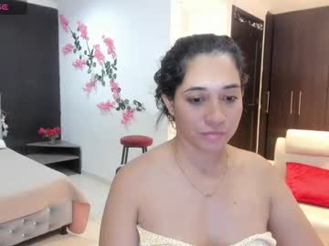 Scarlet_venom, 27 years old, Oil Show oil [479 tokens remaining] #new #sph #curvy #bigass #findom, webcam photo