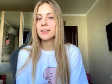 Seancalcao, 18 years old, Goal:Spank my tight butt x5 / My name is Olivia, new experience to me, hope it turns out well. #blonde #bigtits #teen #new #shy [50 tokens remaining], webcam photo