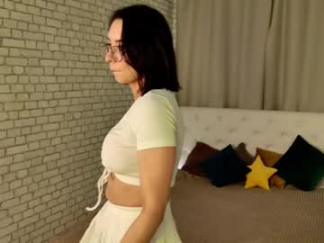 Secret_pixie, 20 years old, Goal: Lick and bite my lips| It s my first day! #new #18 #bigboobs #feet #bigtits [13 tokens remaining], webcam photo