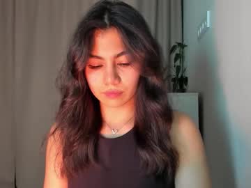 Seleneshade, 19 years old, GOAL: Dance [251 tokens remaining] new new new! #new #teen #curvy #young #shy, webcam photo