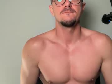 Sergeypohane • feet30y • Europe • public