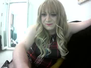 Sexybeckyuk • crossdresser45y • United Kingdom • public