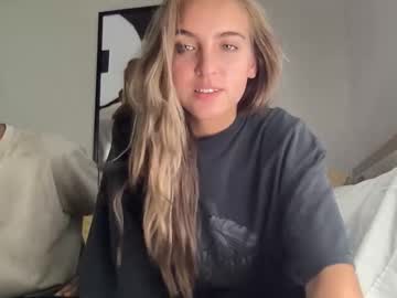 Live cam performer Shanixeagle streaming now