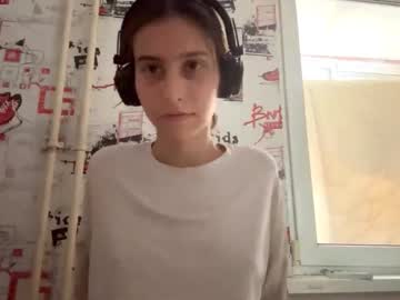 Shawnamarousek, 18 years old, Goal:  Show my legs, caress them / My name is Sofia, new experience to me, hope it turns out well. #18 #young #teen #new #shy [35 tokens remaining], webcam photo