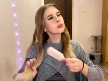 Shelapeake, 18 years old, Goal: show outfit! Heeeeey! I am #new here and your support is very important to me! Thank you! ^^ #teen #18 #blonde #shy [15 tokens remaining], webcam photo