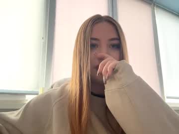 Shielapikes, 18 years old, Stroking my neck close, im really shy! ?? / I am Sofia! And this is my first day here! Wellcome / #new #18 #shy #bigboobs #cute  [44 tokens remaining], webcam photo
