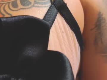 Squirting cam girl Shimmer_lure live now