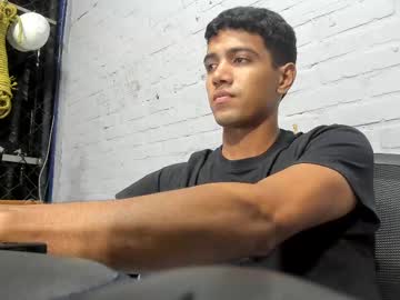 simple_guyy - Live Nude Girls - Chaturbate Cams