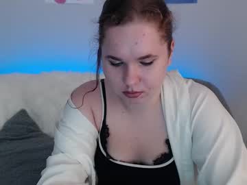Sireen_kiss, 19 years old, GOAL: Make me less shy on my first day [72 tokens left] #new #shy #cute #curly #chubby, webcam photo