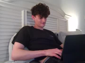 Live gay cam model Sixtwo69 streaming now in HD