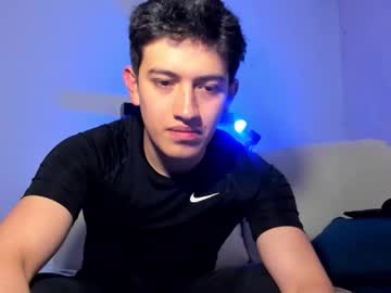 Skyrid3r big cock cam stud 23 yrs streaming live