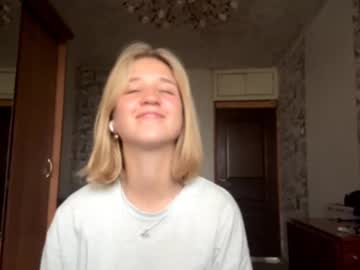 Softie_queen, 18 years old, Goal: my pretty smile! I am new here and your support is very important to me! Thank you! ^^ #shy #18 #cute #new #blonde [0 tokens remaining], webcam photo