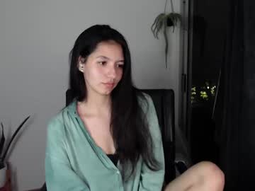 Sophia_whispers, 24 years old, Tonight every 25tks, spray my body with water. What place should I splash? // GOAL: Oil massage my booty [65 tokens left]  #new #skinny #tease #erotic  #cute, webcam photo