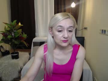 Sophiekittyy • mature • Ukraine • public