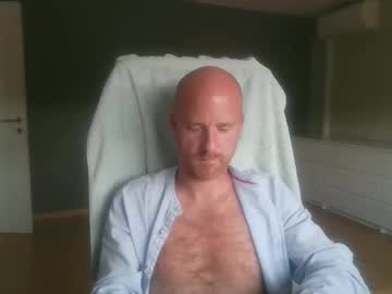 Hairy cam model Squirtsquirrel, 36 yrs live now