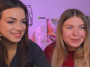 Stella_noir, GOAL: smile [294 tokens remaining] Welcome to my room! #18 #blonde #teen #shy #new, webcam photo