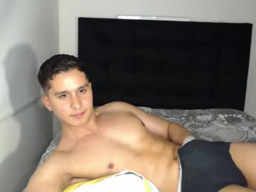 Live gay cam model Steve_isa25 yrs streaming now in HD