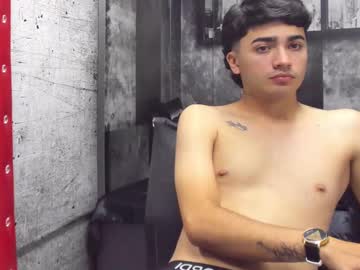 Live twink cam Steve_lovex, age 18 yrs nude and streaming