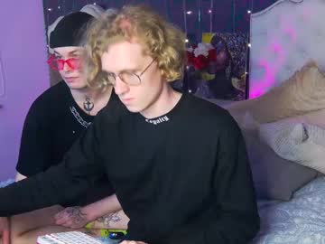 Live gay cam model Steveblowjobss20 yrs streaming now in HD
