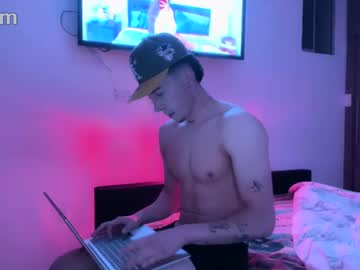 Stronghardlatino, Sexy dance with music ?? [184 tokens left] #sexy  #boy #18, webcam photo