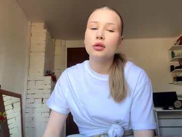 Sugar_whispers, 18 years old, Goal: Wish me a luck! Hey guys, i am Eva! #Blonde #new #teen  #shy #18 [19 tokens remaining], webcam photo