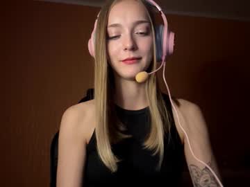 Susyschuerholz, 18 years old, Goal ?tease with shorts? Hi, my name is Eva, I'm 18yo and #new #shy #18 #skinny #smalltits [107 tokens remaining], webcam photo