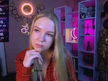 Squirting cam girl Suzume_yuppi live now