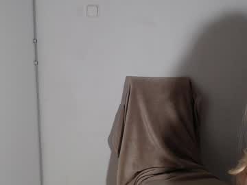 sweat_mia - Live EU Performer