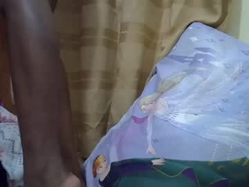 Squirting cam girl Sweet_lilly1 age 19 yrs live now