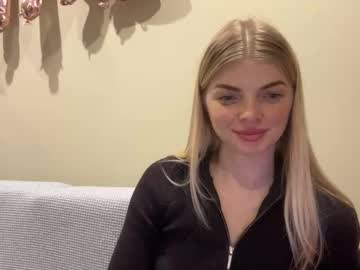 Sweet_sinn_, 19 years old, Goal: For a good mood #new #shy #cute #feet #pvt - Next Goal: For a good mood, webcam photo