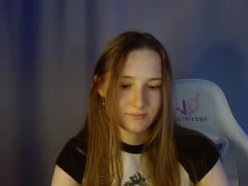 Sweetie_lover, 18 years old, GOAL: sexy teasing ?? what's going on here? #tease #18 #shy #teen #smalltits, webcam photo