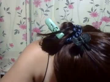 Skinny Asian cam girl Sweetjaii15 live in HD