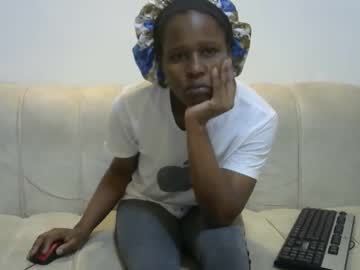 Hairy cam model Sweetqueen04, 21 yrs live now
