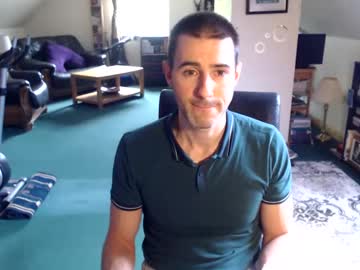 Live gay cam model Swimswambam29 yrs streaming now in HD