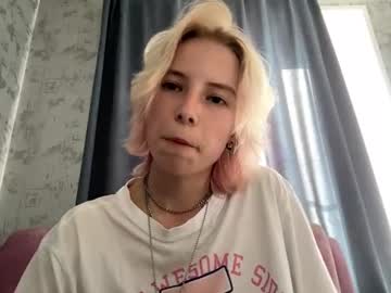 Live cam boy Taiteappling, 18 yrs – Hot Male Cams