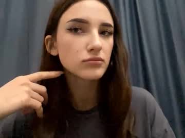 Tarilycan, 18 years old, GOAL: Catch my air kiss? LInda is here time to have fun     #18 #new #teen #young #shy [9 tokens remaining], webcam photo