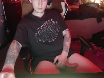 Tattedhubs7 big cock cam stud 28 yrs streaming live