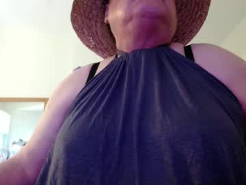 Skinny Asian cam girl Tedlassie live in HD