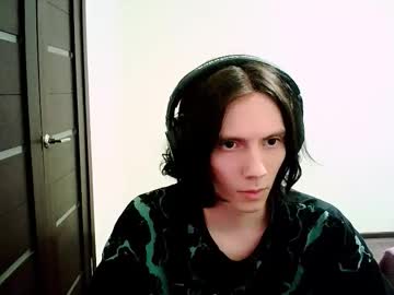 Live cam boy Temptvelvetlove, 19 yrs – Hot Male Cams