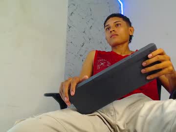 Muscle cam star The_crack71, 19 yrs