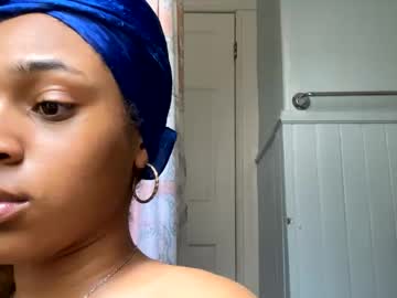Theesacredseductress • niceboobs20y • United states • public