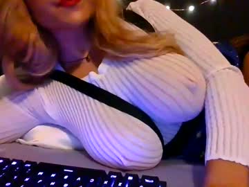 thepeachprincess - Live Performer