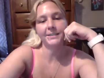 Thickblonde_92 • milf33y • Indiana, United States • public
