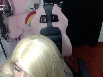 Squirting cam girl Tiff13w3 live now
