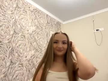 Tiny_sweetie, 18 years old, Goal -  Biggest smile ever ! My second stream ! #new #shy #18 #young #natural [15 tokens remaining], webcam photo